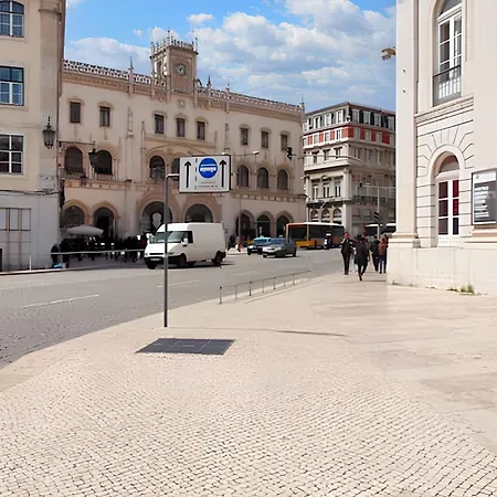 Bright In With Shared Pool