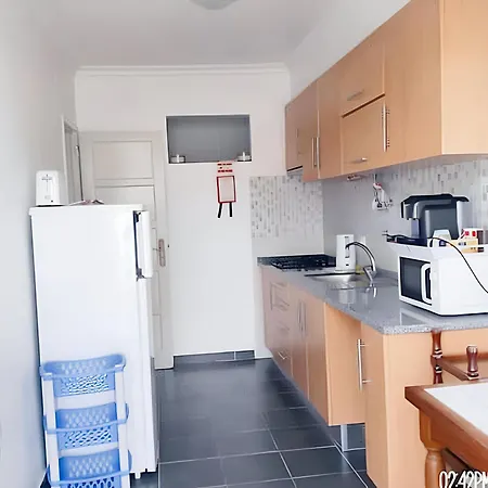 Bright In With Shared Pool Appartement *