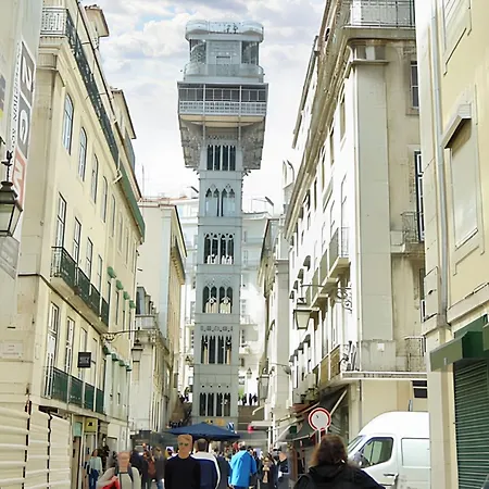 Bright In With Shared Pool Almada