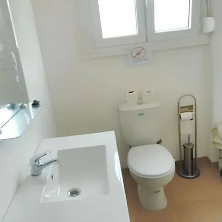 Bright In With Shared Pool