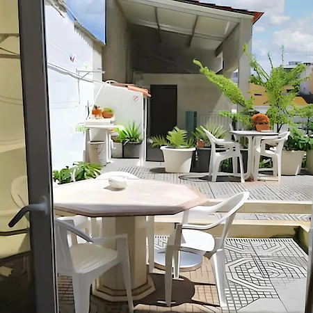 Bright In With Shared Pool