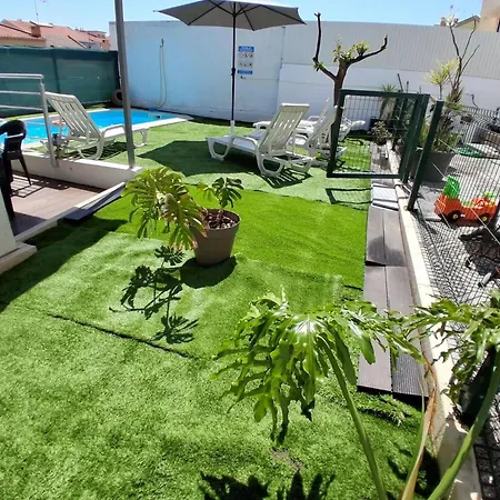 شقة Bright In With Shared Pool