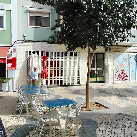 Bright In With Shared Pool * Almada