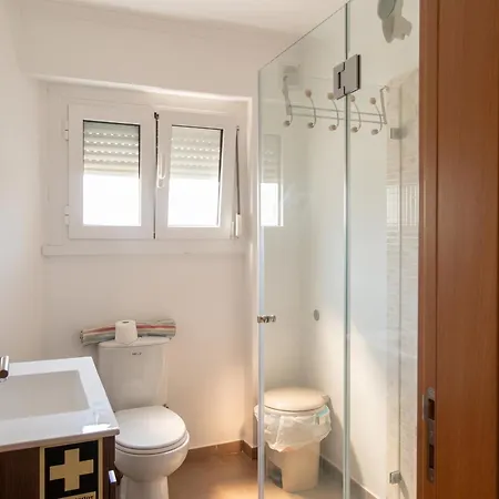 Bright In With Shared Pool * Almada