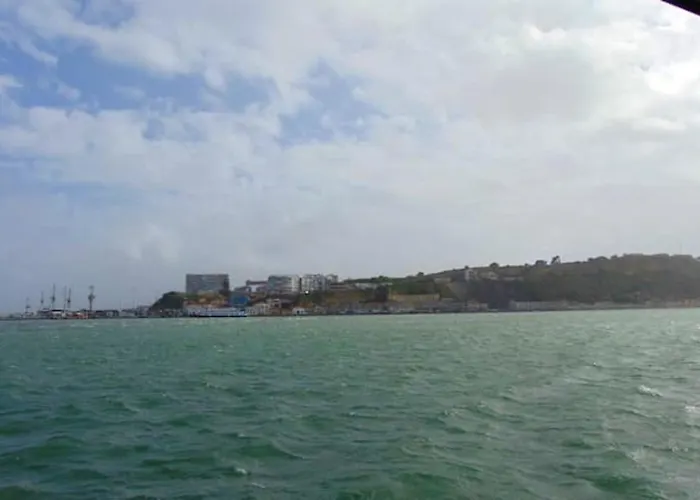 Bright In With Shared Pool Apartamento *