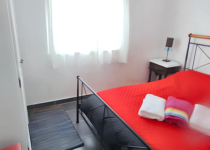 Bright In With Shared Pool *