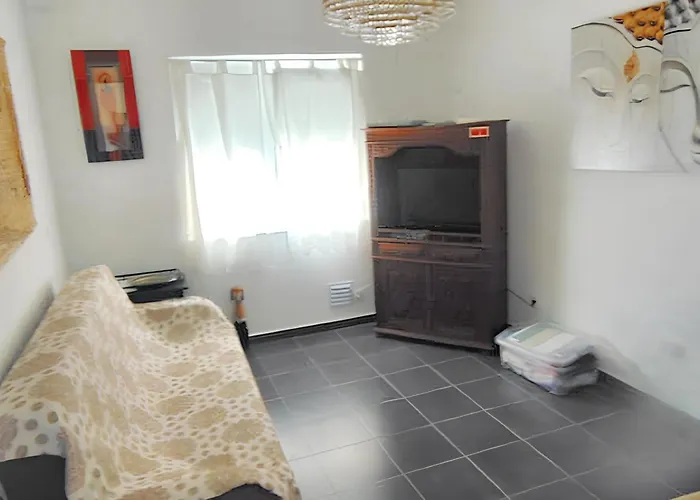 Bright In With Shared Pool Apartamento