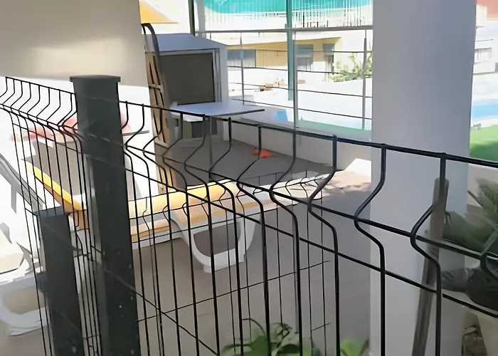 Bright In With Shared Pool * Almada