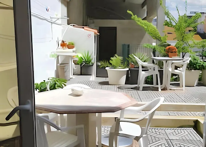 Bright In With Shared Pool